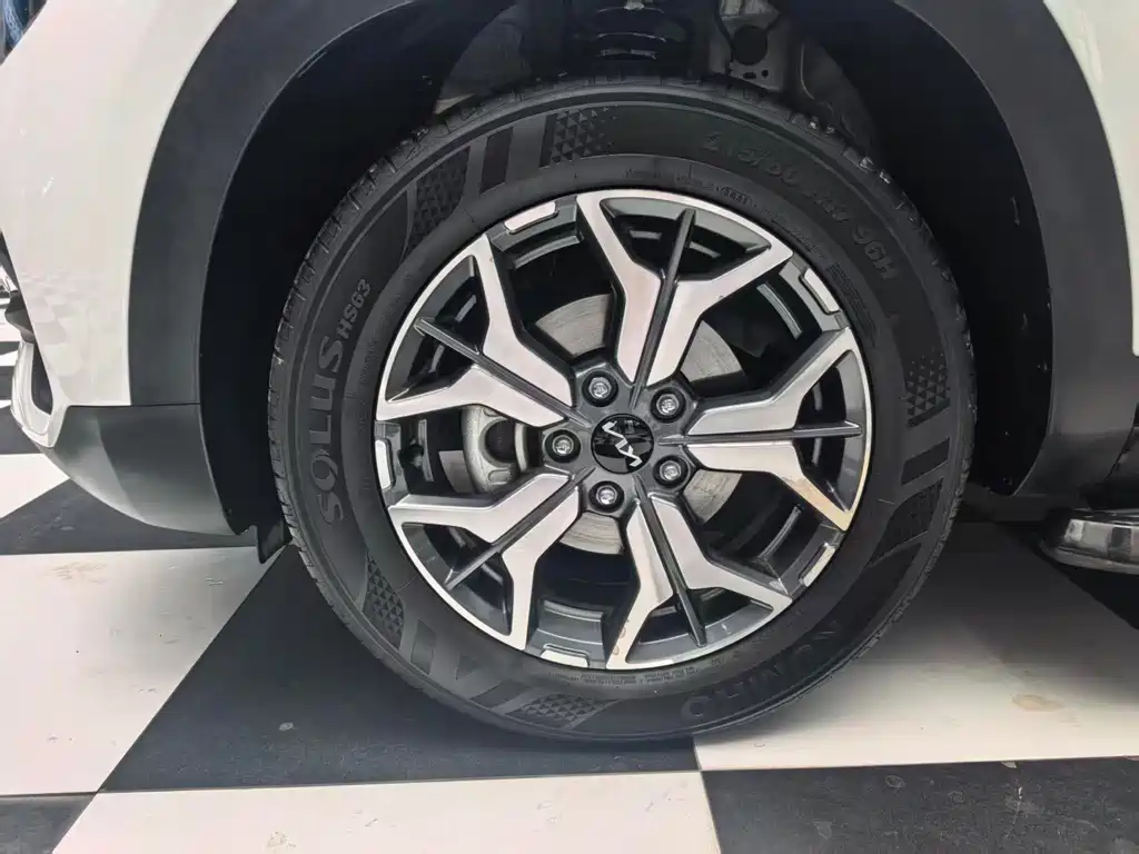 Kia KX3 Proud Running 2022