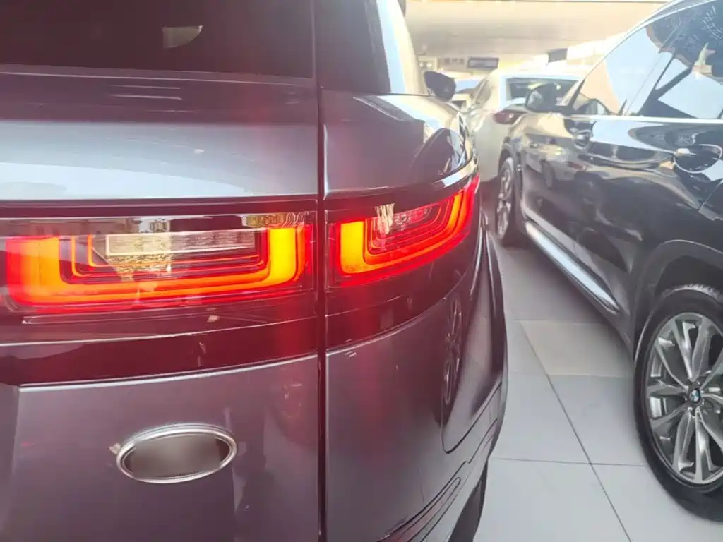 Land Rover Range Rover Velar 2019 — фото 8