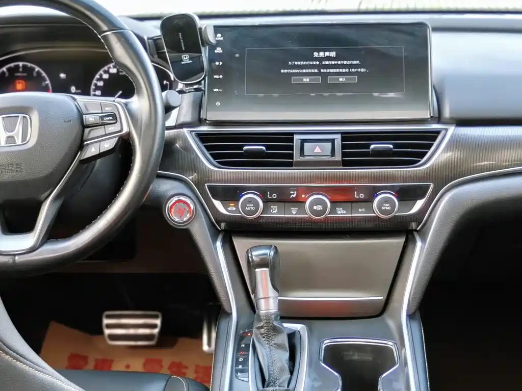 Honda Accord 2022 — фото 16