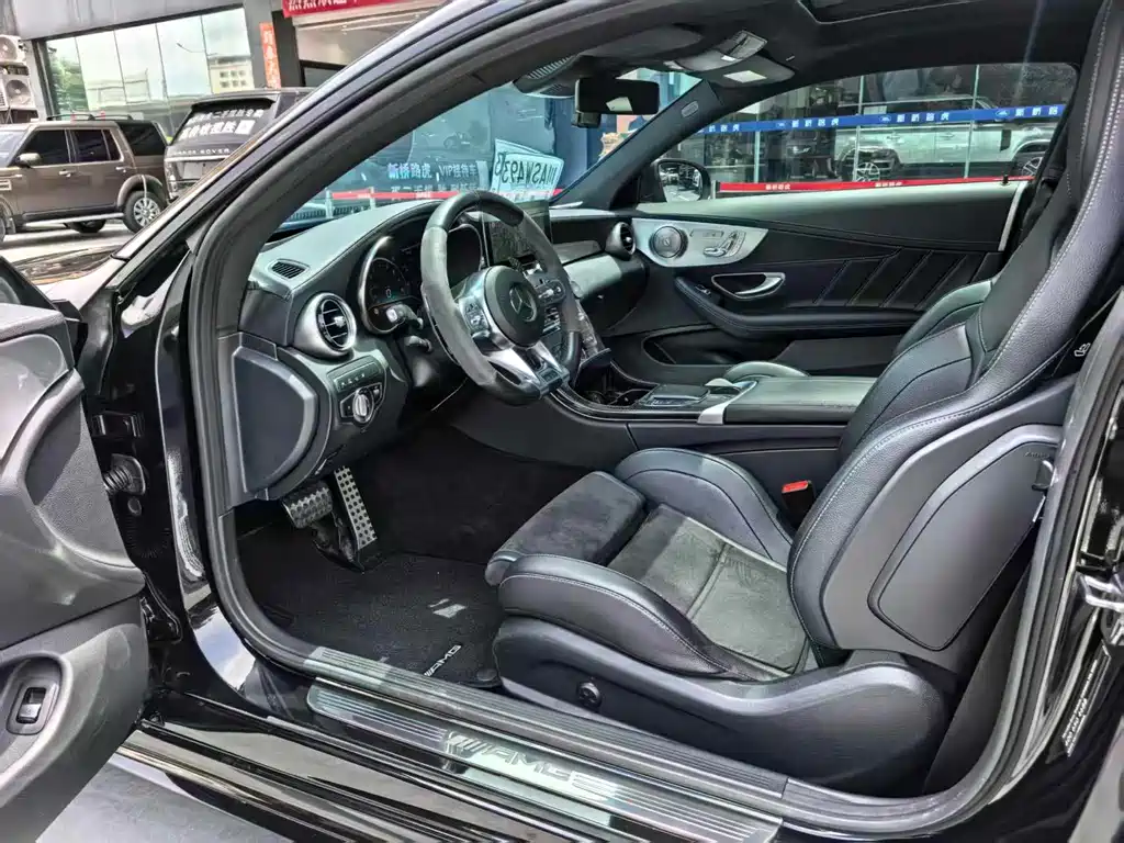 Mercedes-Benz C-Class AMG 2019 — фото 6