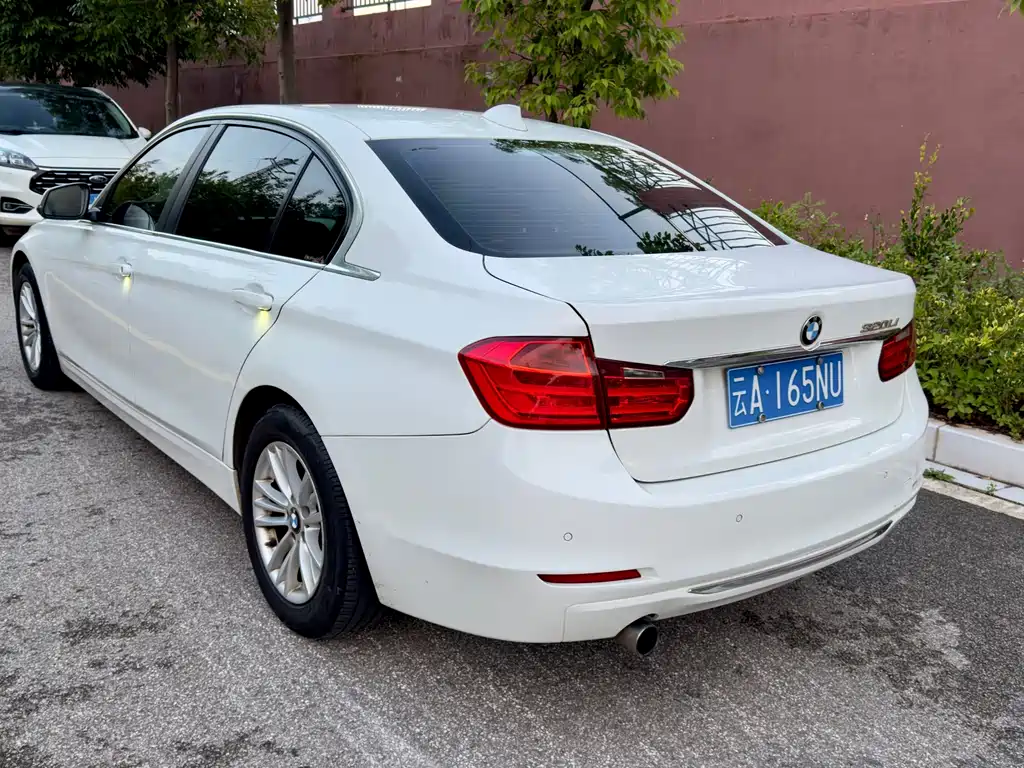BMW 3 Series 2015 — фото 16