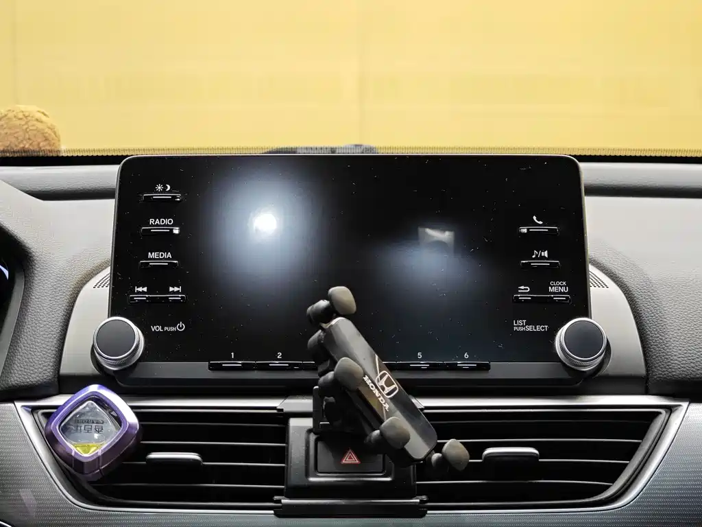 Honda Accord 2020 — фото 15