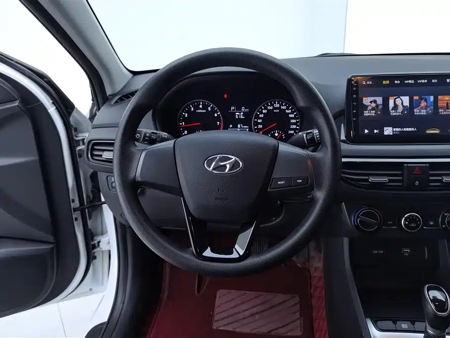 Hyundai Elantra 2022 — фото 15