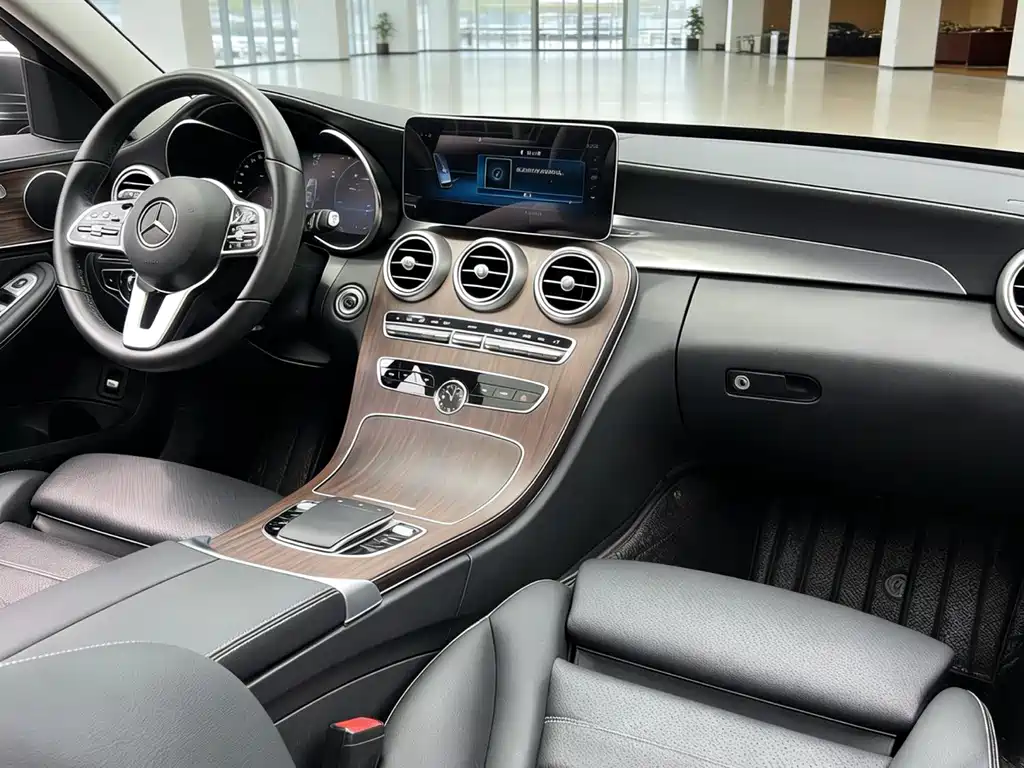 Mercedes-Benz C-Class 2019 — фото 9