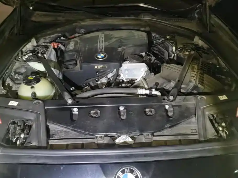 BMW 5 Series 2015 — фото 10