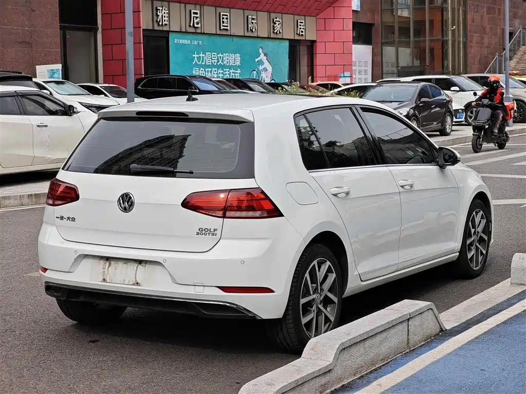 Volkswagen Golf 2020 — фото 12
