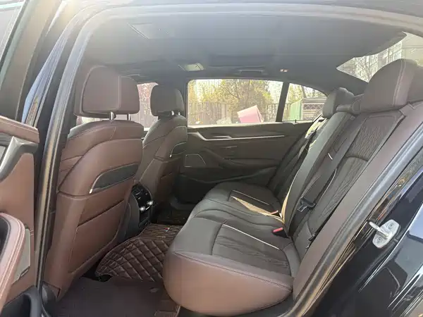 BMW 5 Series 2021