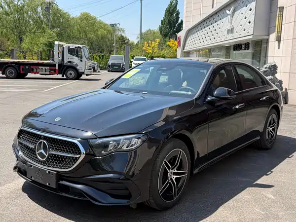 Mercedes-Benz E-Class 2025