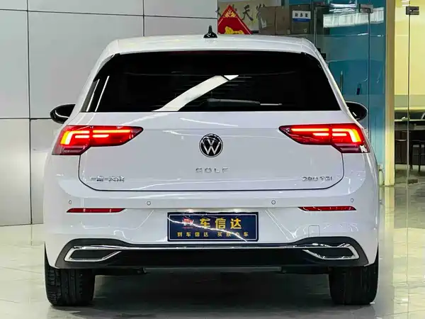 Volkswagen Golf 2024