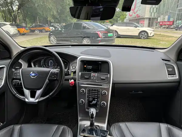 Volvo XC60 2015