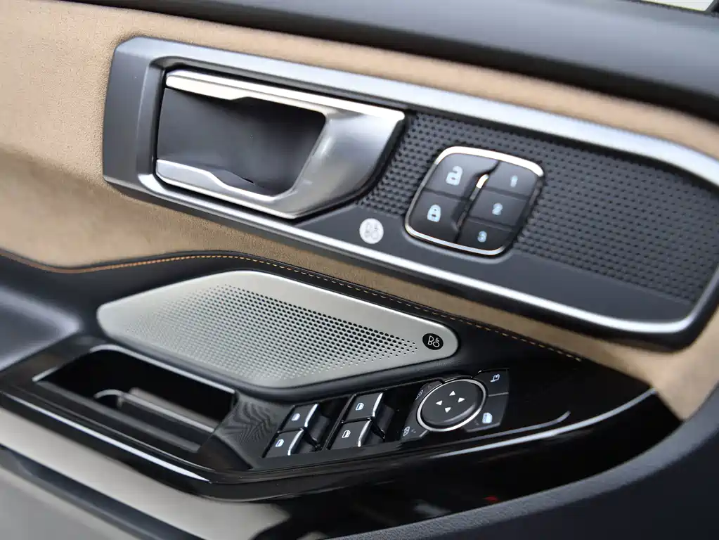 Ford Explorer 2025 — фото 14