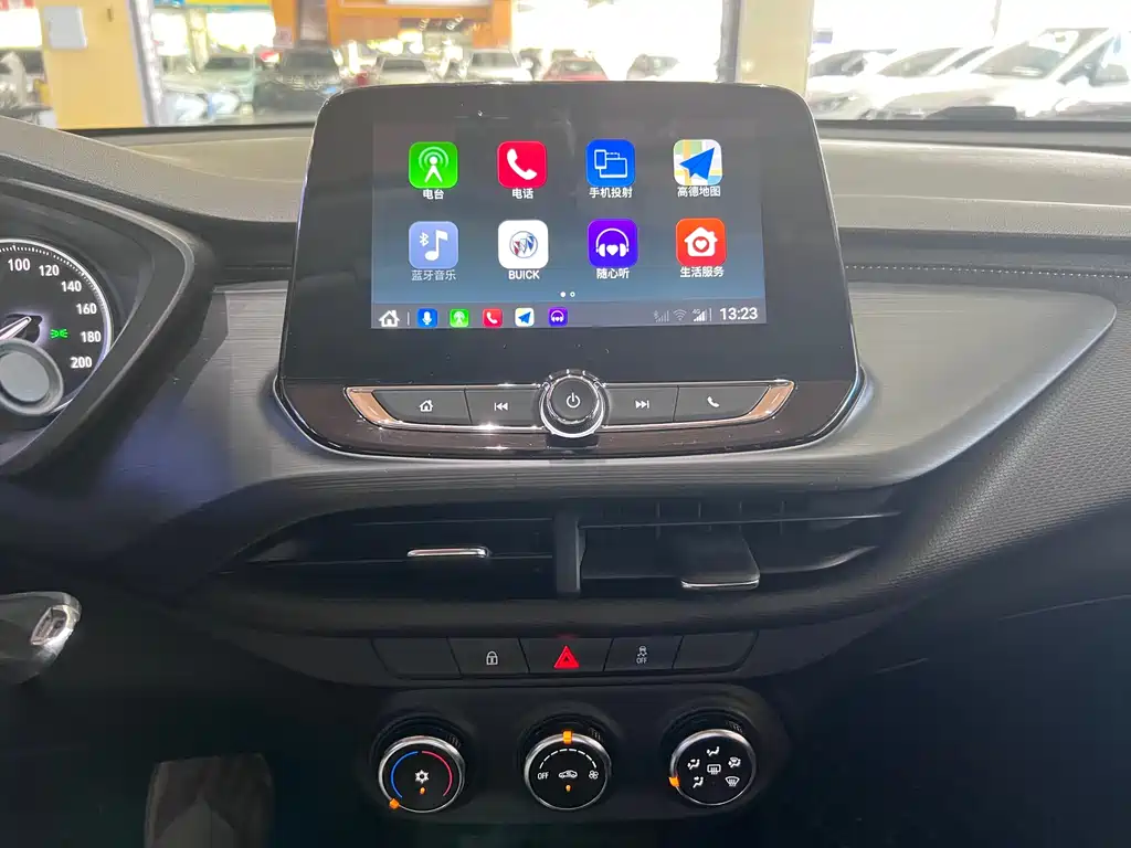 Buick Verano 2022 — фото 14