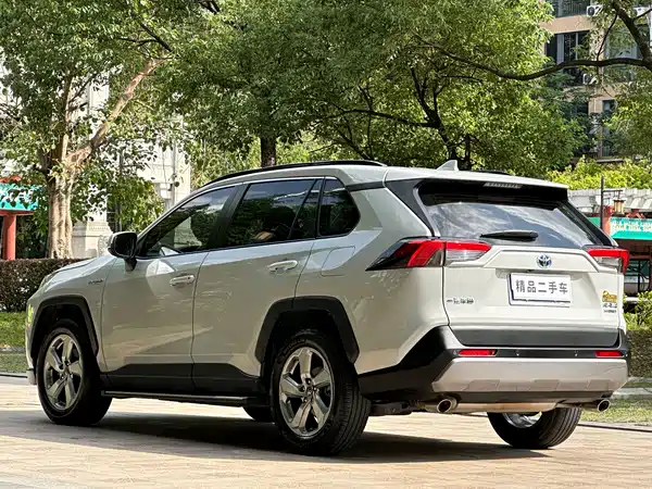 Toyota RAV4 2021