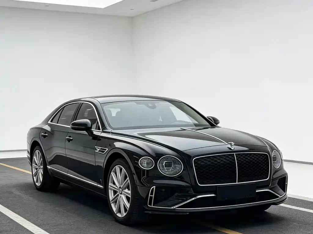 Bentley Flying Spur — фото 1