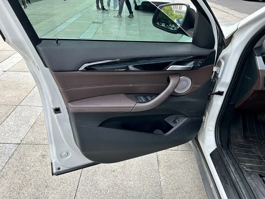 BMW X1 2022 — фото 11