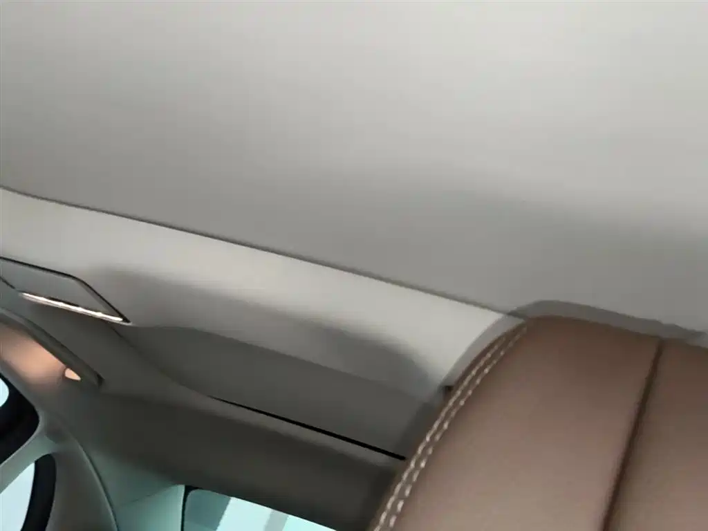 Mercedes-Benz E-Class 2023 — фото 18