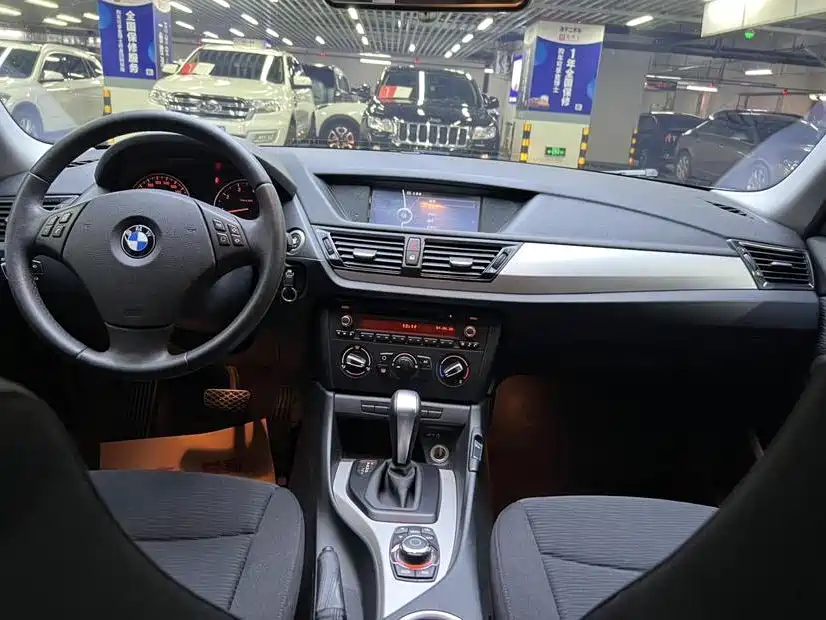 BMW X1 2014 — фото 13