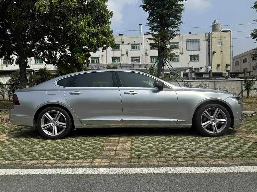 Volvo S90 2018 — фото 6