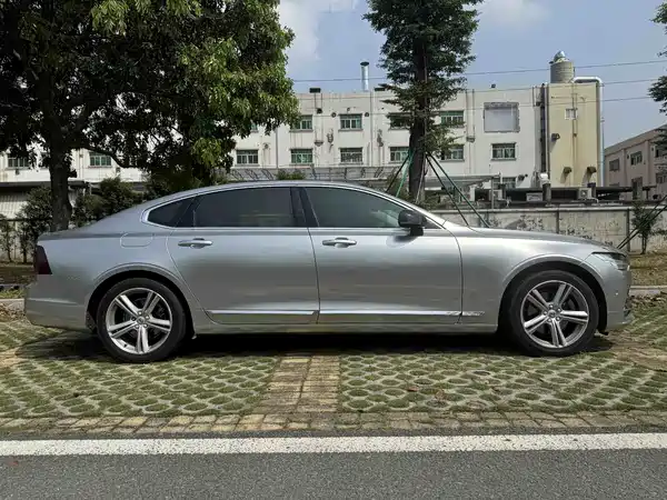 Volvo S90 2018