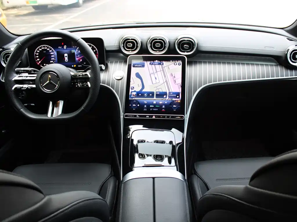 Mercedes-Benz C-Class 2023 — фото 13