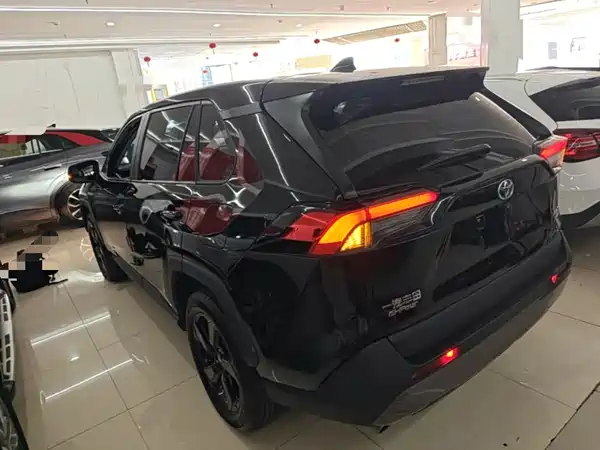 Toyota RAV4 2023