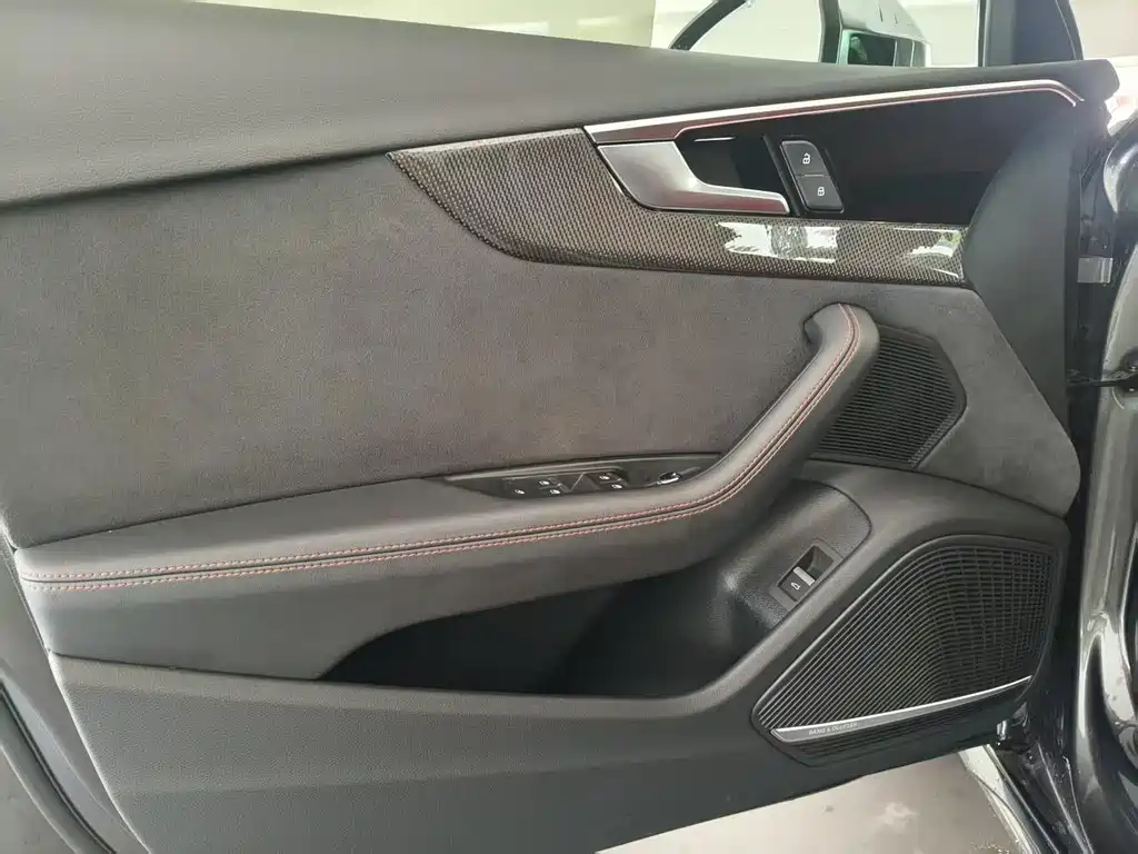 Audi S4 2023 — фото 15