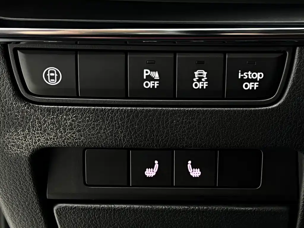 Mazda 3 Axela 2022 — фото 16