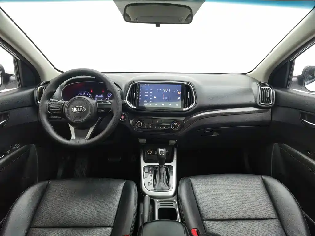 Kia KX3 Proud Running 2016