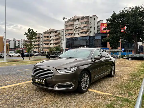 Ford Taurus 2015