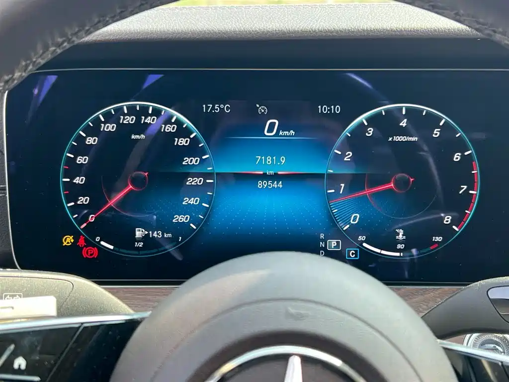 Mercedes-Benz E-Class 2022 — фото 11