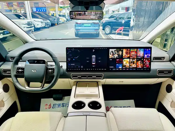 Li Auto MEGA 2025