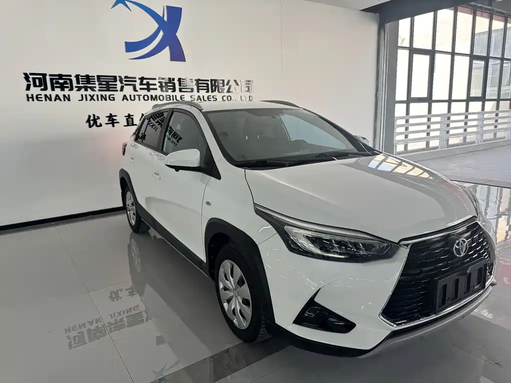 Toyota Yaris L 2023 — фото 10