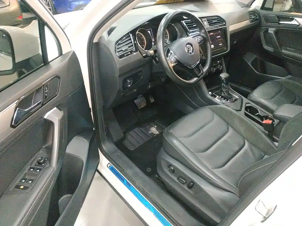 Volkswagen Tiguan L 2020 — фото 16