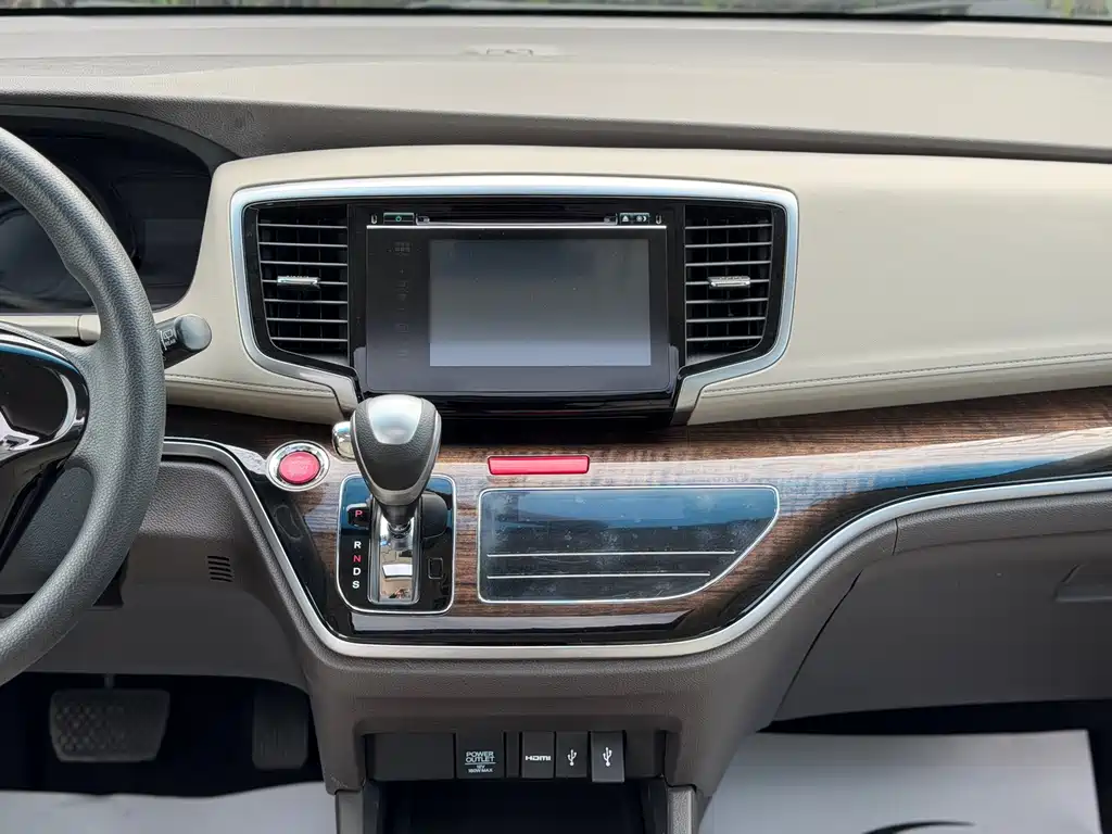 Honda Odyssey 2016 — фото 20
