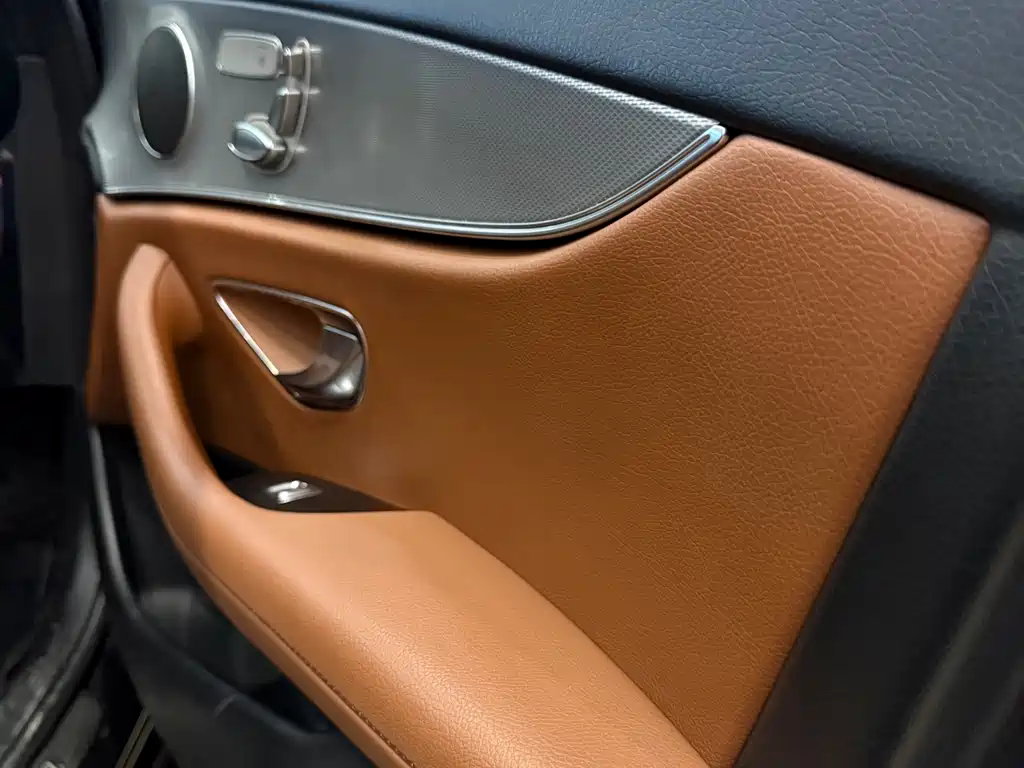 Mercedes-Benz E-Class 2017 — фото 12