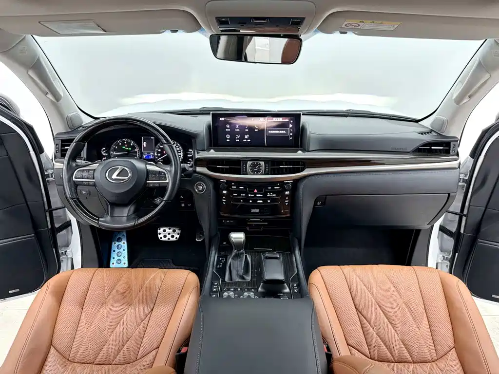 Lexus LX 2020 — фото 11