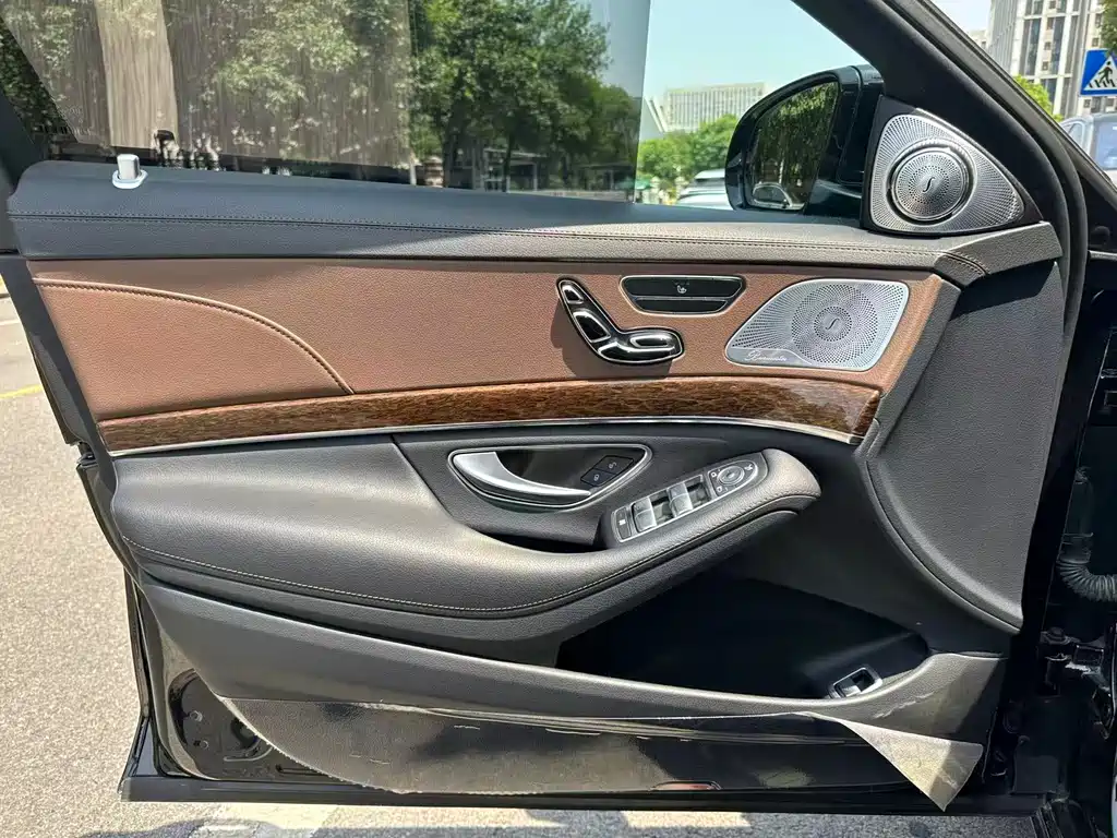 Mercedes-Benz S-Class 2016 — фото 17