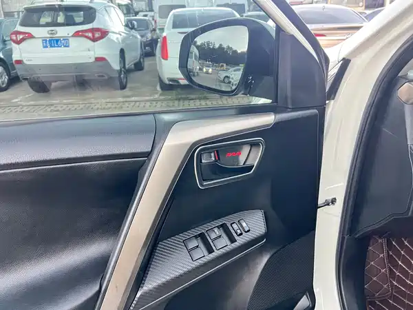 Toyota RAV4 2016