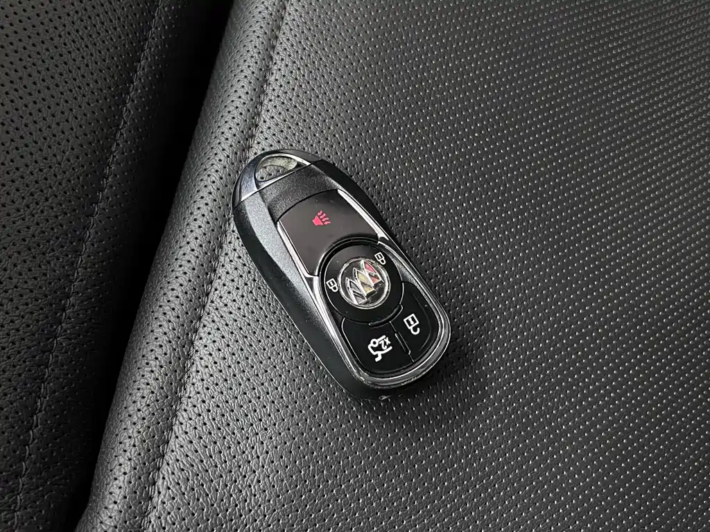 Buick Regal 2020 — фото 32