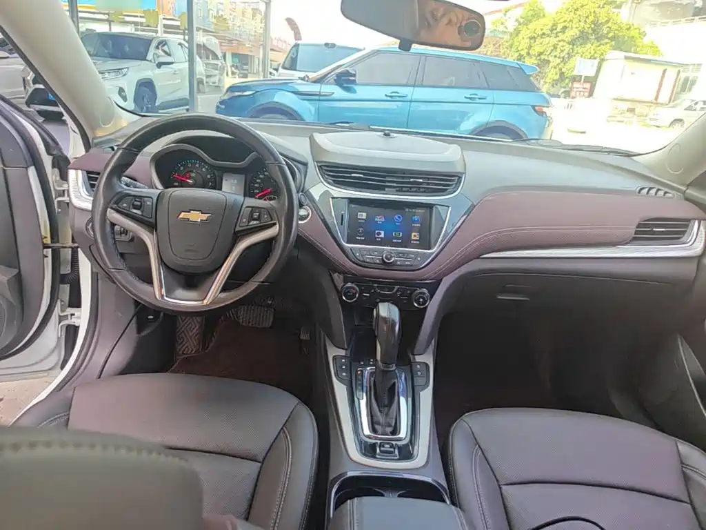 Chevrolet Malibu 2018 — фото 10