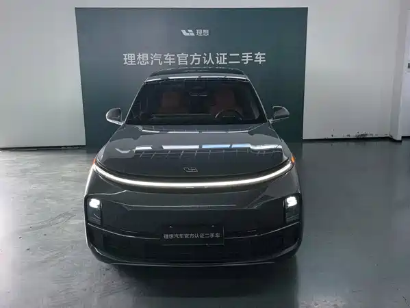 Li Auto L8 2023