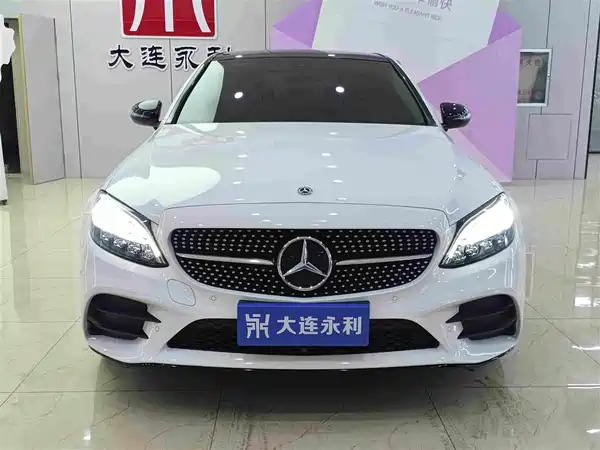Mercedes-Benz C-Class 2021