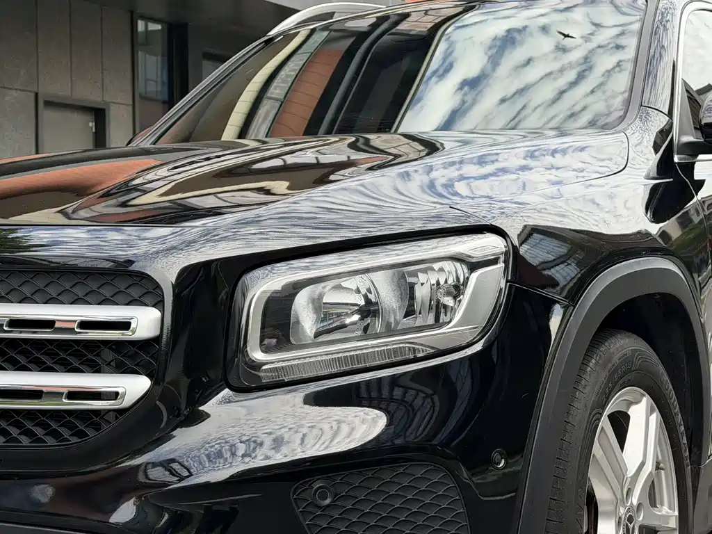 Mercedes-Benz GLB 2021