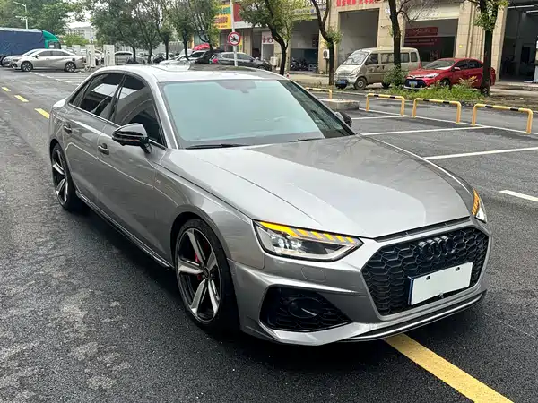 Audi A4L 2020