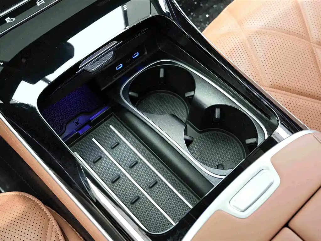 Mercedes-Benz Maybach S-Class 2024 — фото 10