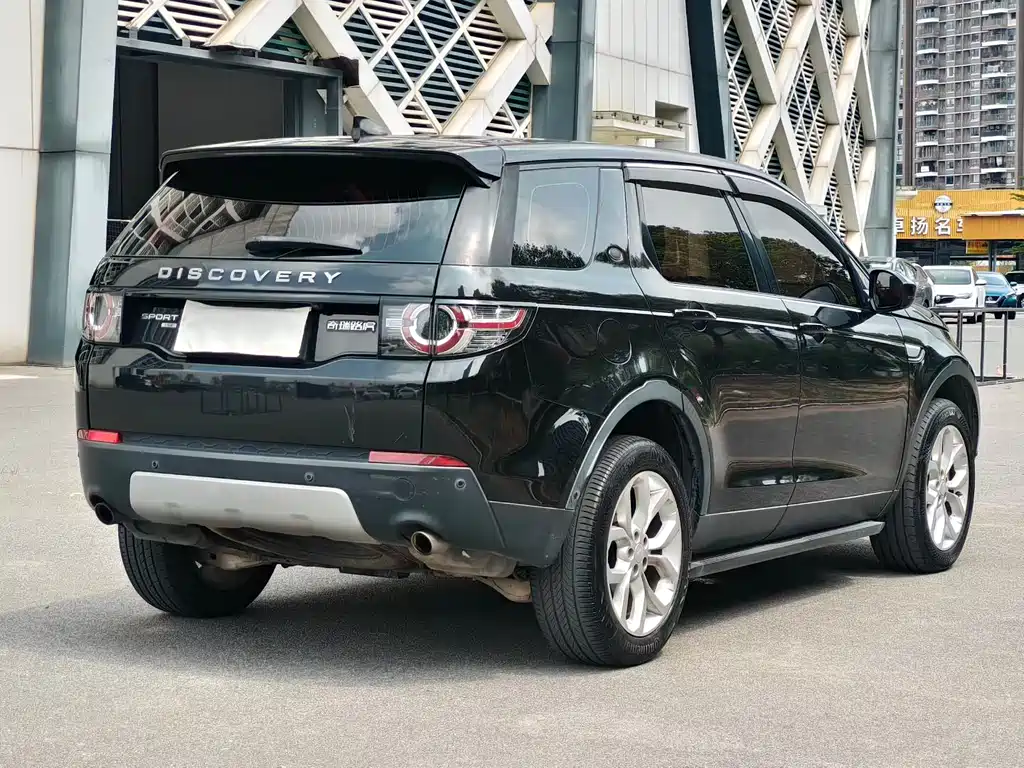 Land Rover Discovery Sport 2017 — фото 9