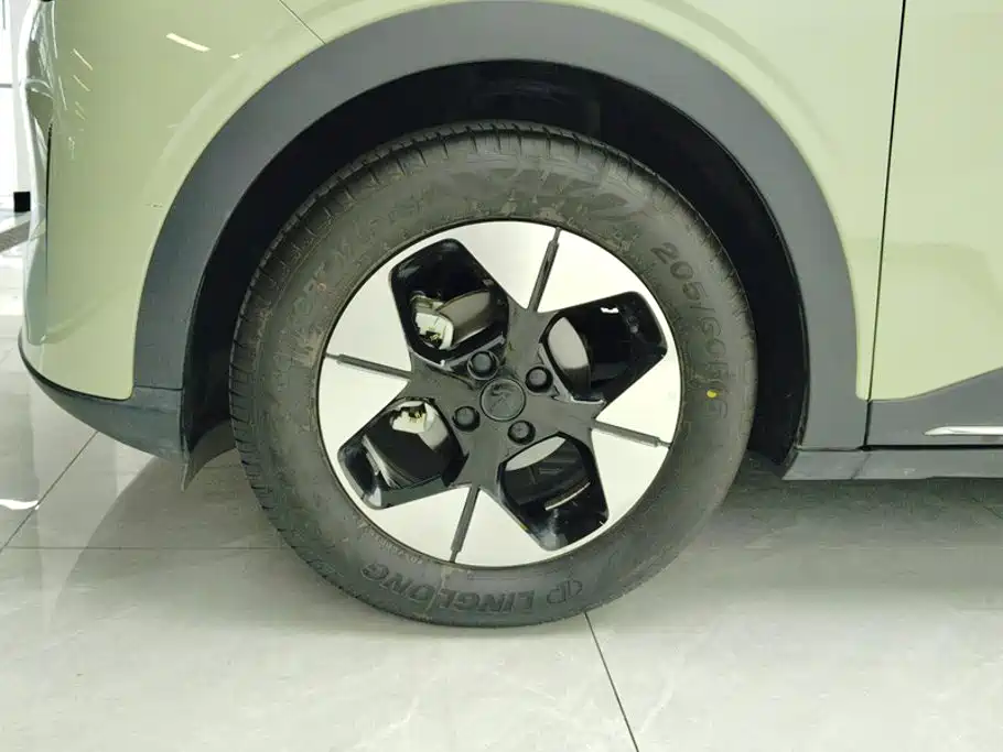 Geely Galaxy Starwish 2025