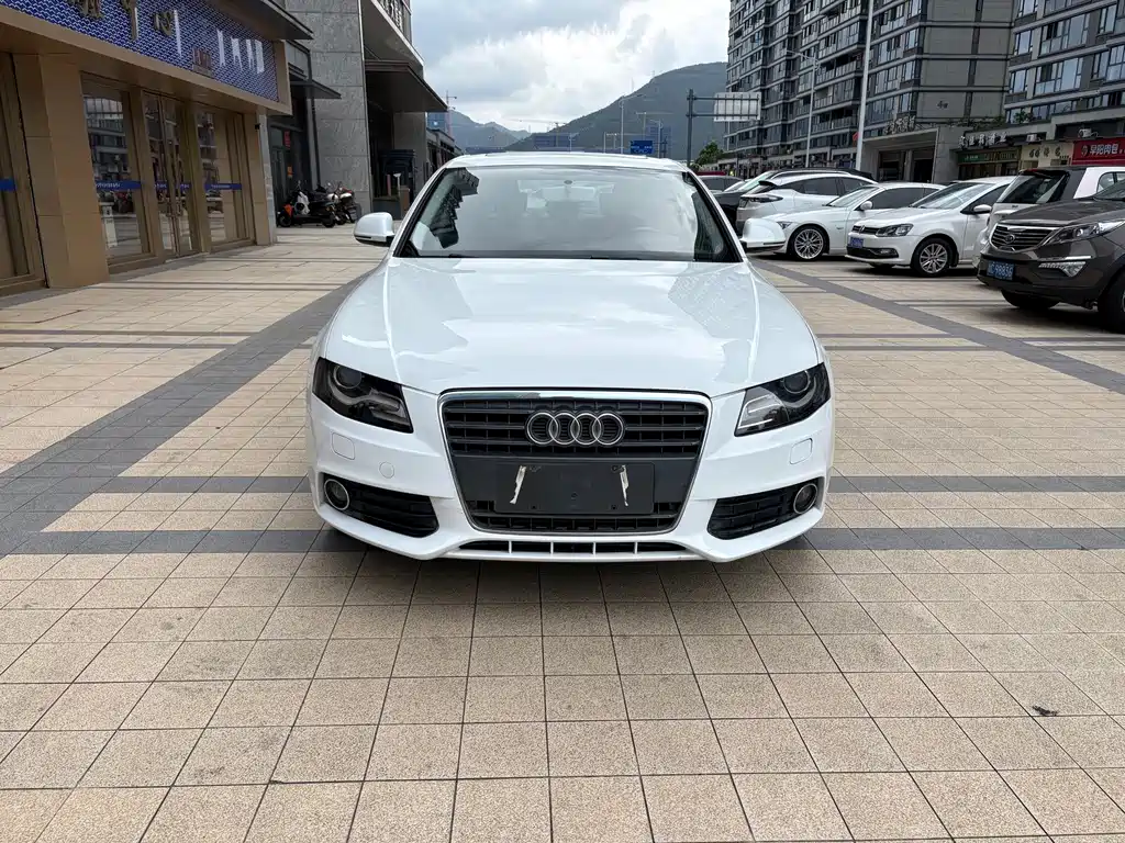 Audi A4L 2011