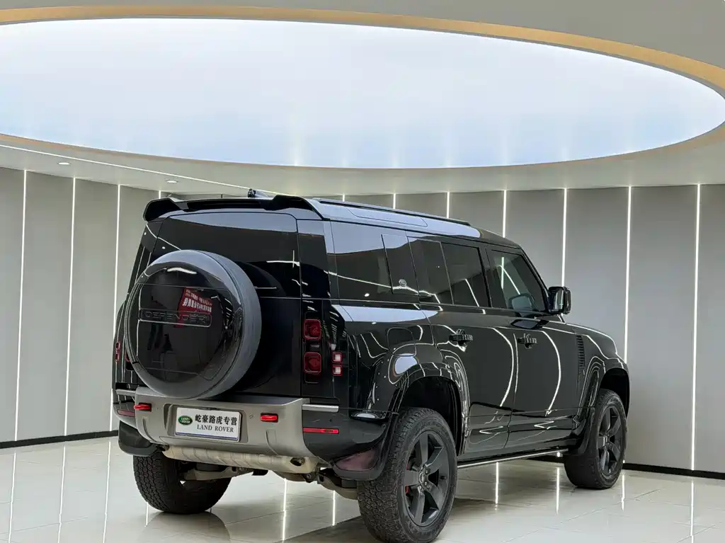 Land Rover Defender 2022 — фото 9