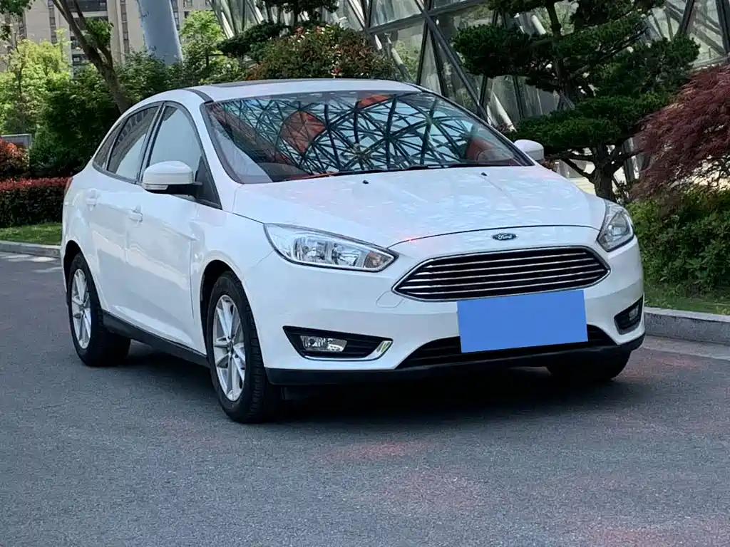 Ford Focus 2016 — фото 3
